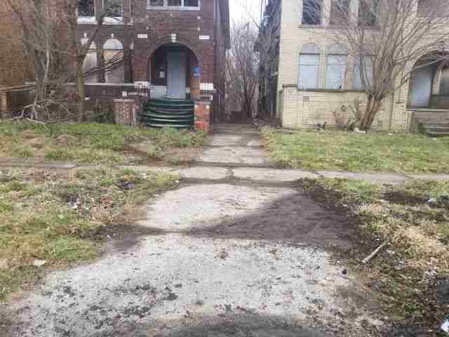 30494006_1584627979072 (1).jpg